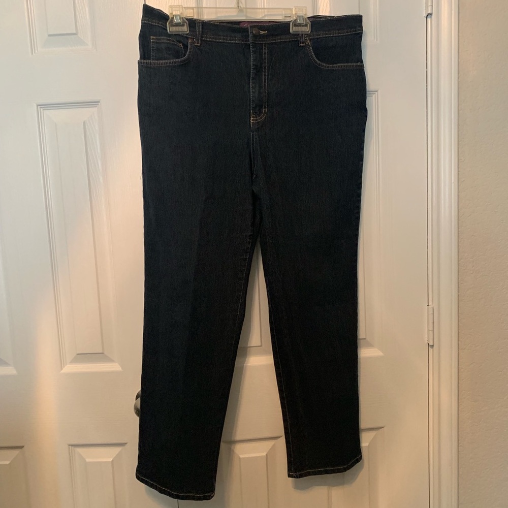 Plus Sized Jeans - Picture 2 of 4